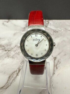 Skagen Leonora Watch Silver Tone Red Band Mother of Pearl Dial New Battery 9"